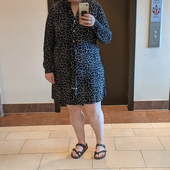 Michael Kors Plus Size Leopard Button Down Dress - Picture 9 of 10